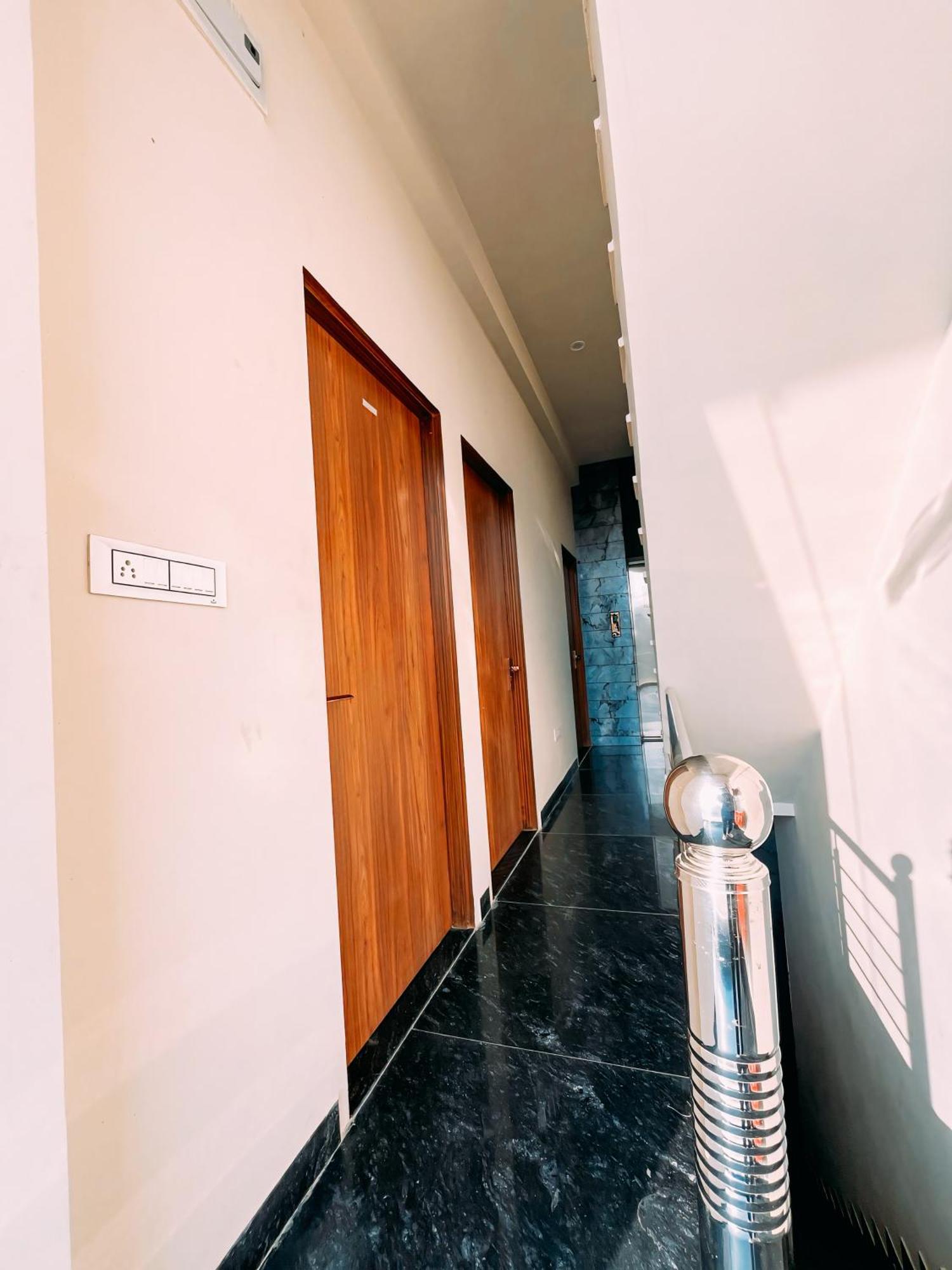 Hotel Pooja Джапур Экстерьер фото